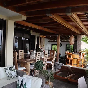 180 Degrees Self-catering Гостевой дом